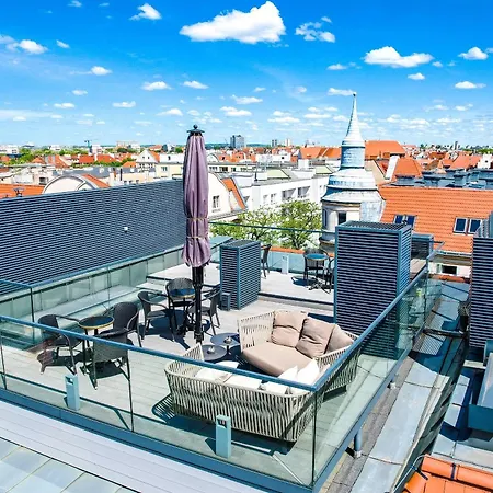 Apartment Penthouse Z Tarasem Poznan